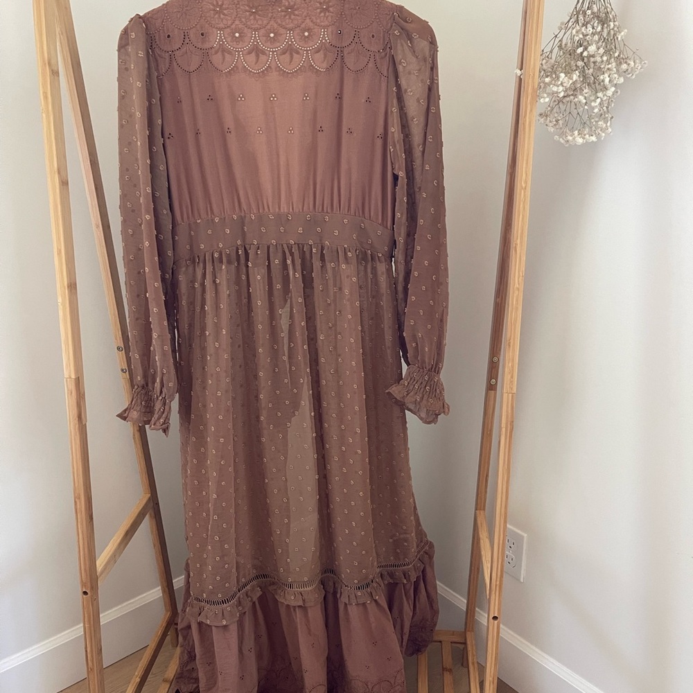 Romantic Eyelet Robe - Picture 6 of 8